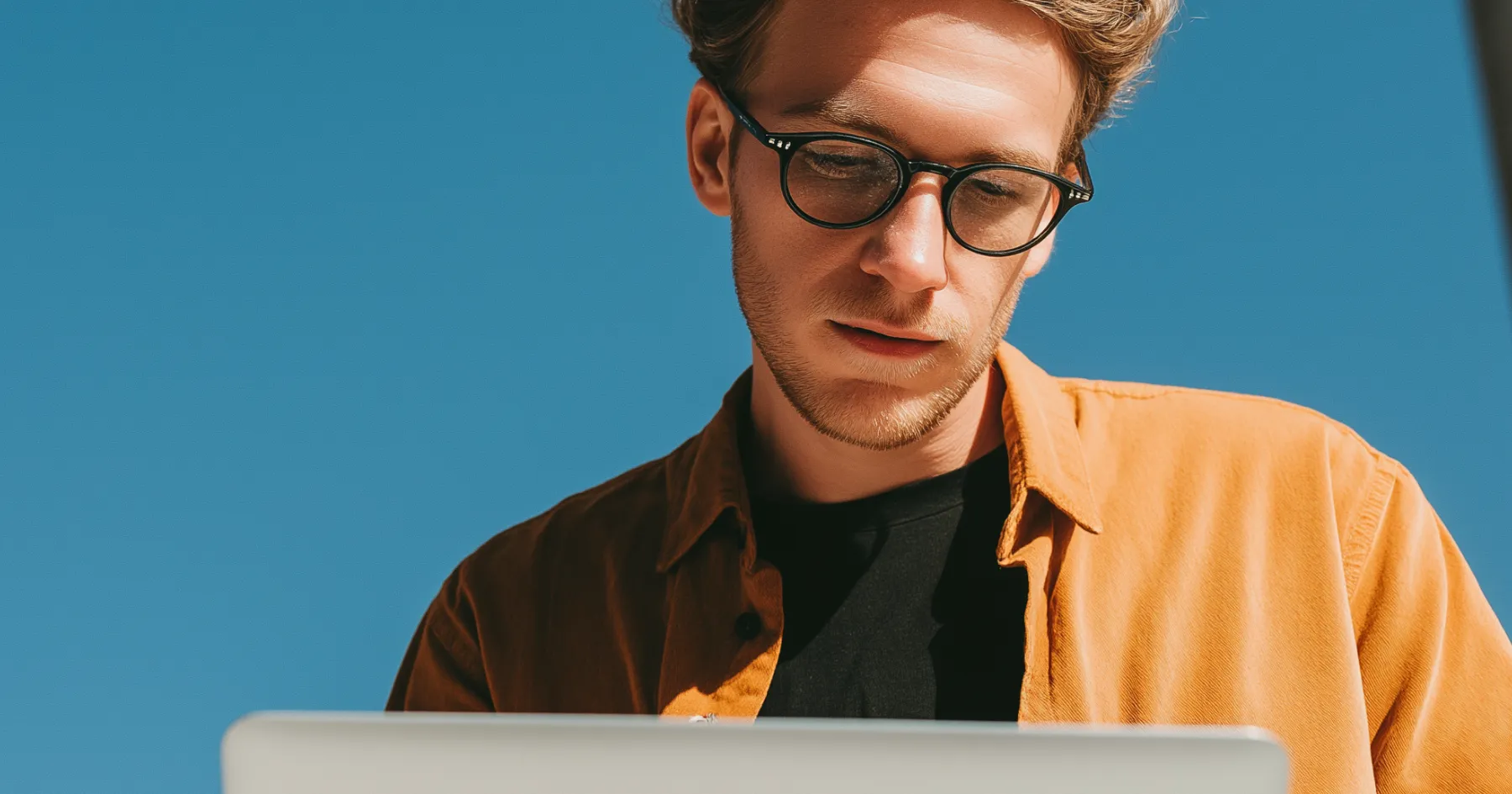 Freelancer receiving international client payments online