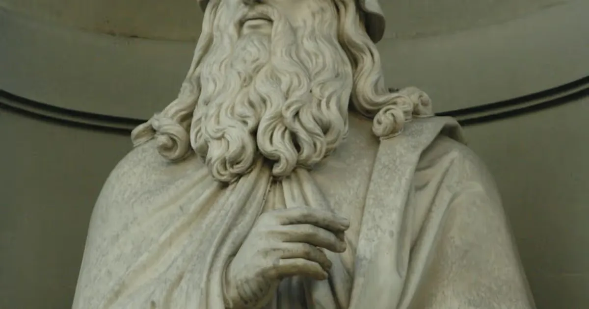 Statue representing wisdom and contemplation, symbolizing the importance of thoughtful decision-making when pricing freelance writing services.